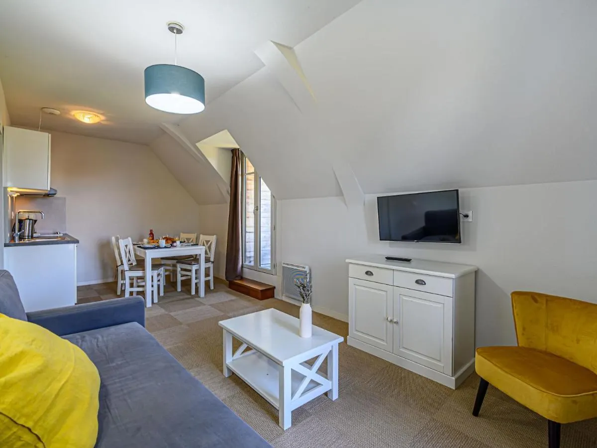Apartment Chateau De Kergonano-2 By Interhome Baden 0*,  França